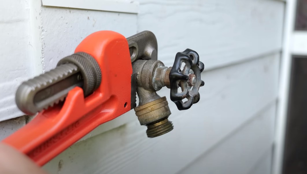 Highlands outdoor faucet repair handyman